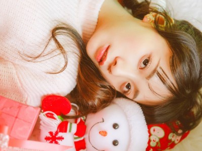 怀孕初期流血块孩子保住了（初孕流血块还能保胎吗）